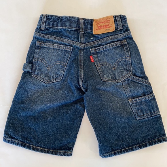 Levi’s shorts - Picture 2 of 4